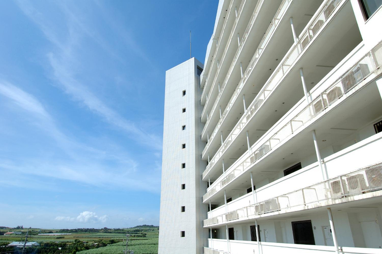 Exterior 6