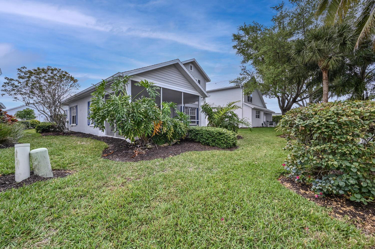 Exterior view 2, Spacious+Cozy Home, near the beach, heated pool., Collier