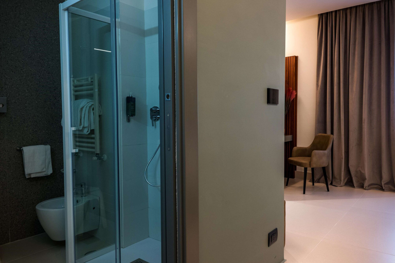 Bathroom 5, Best Western Hotel Ferrari, Napoli