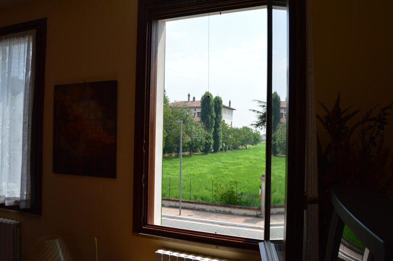 Others 4, B&B Cambusa, Mantua