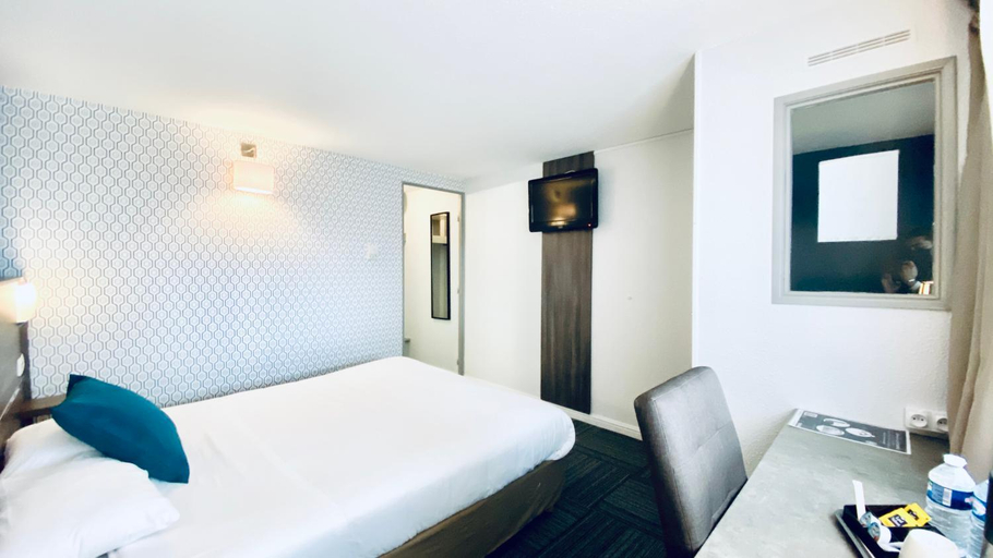 Bedroom 3, Hotel Kyriad Peronne, Somme