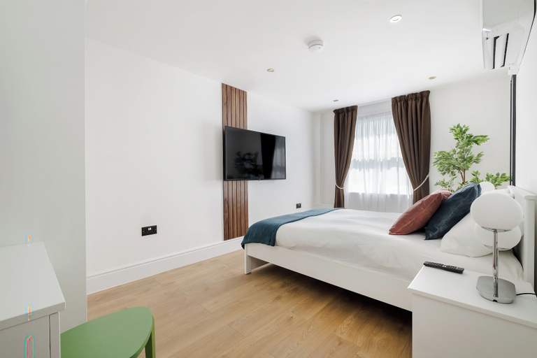 Bedroom 3, Luxury Apartment in Marylebone WITH AC, London