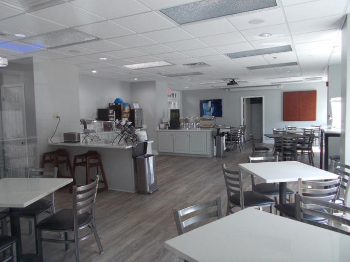 Food & Drinks 5, Baymont by Wyndham Hot Springs, Garland