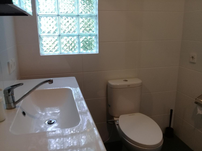 Castaway Surf Retreat 1, West Sumbawa