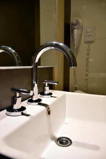 Bathroom 5, Abril Hotel Boutique, Capital