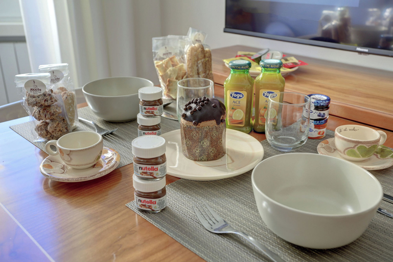 Food & Drinks, Home and More St. Angelo APT 5, Roma