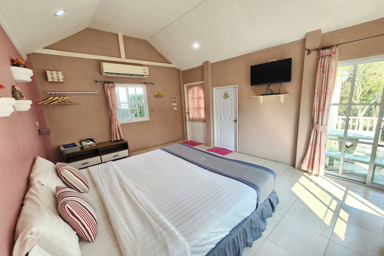 Bedroom 8