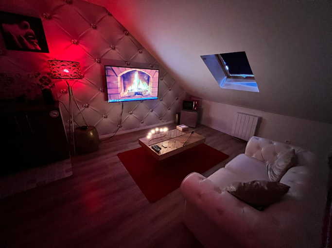 Others 3, Redroom Loveroom Chambre Spa privative Insolite Theme 50 nuances de grey, Nord
