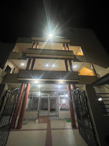 Exterior & Views, Goroomgo Galaxy Palace Bareli, Bareilly