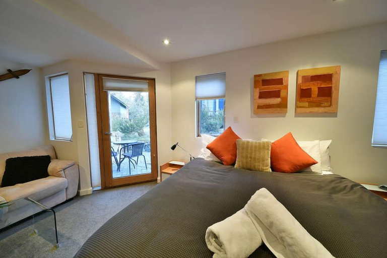 Bedroom 2, Powder 2a, Snowy River