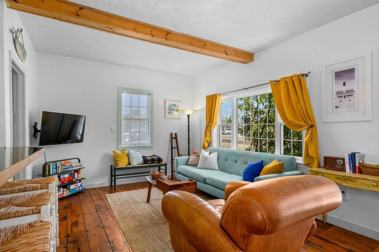 Others 2, Fleetwing Guest House, Barnstable