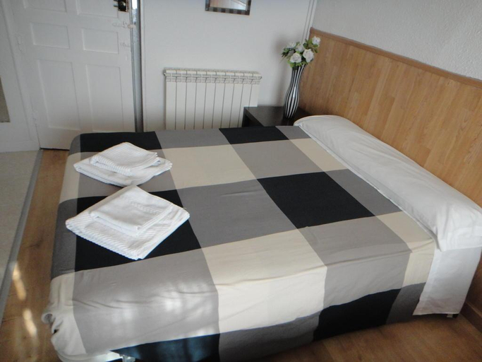 Bedroom 3, Hostal Noviciado, Madrid