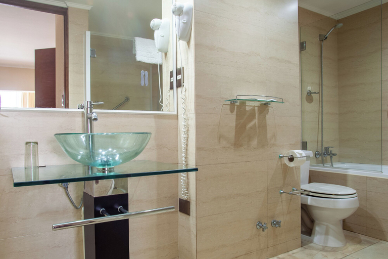 Bathroom 4, HOTEL EL DORADO, Concepción