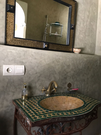 Bathroom 4, Riad Winarouze, Marrakech