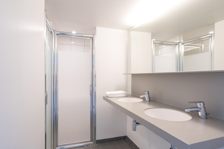 Bathroom 4, FIAP Jean Monnet, Paris