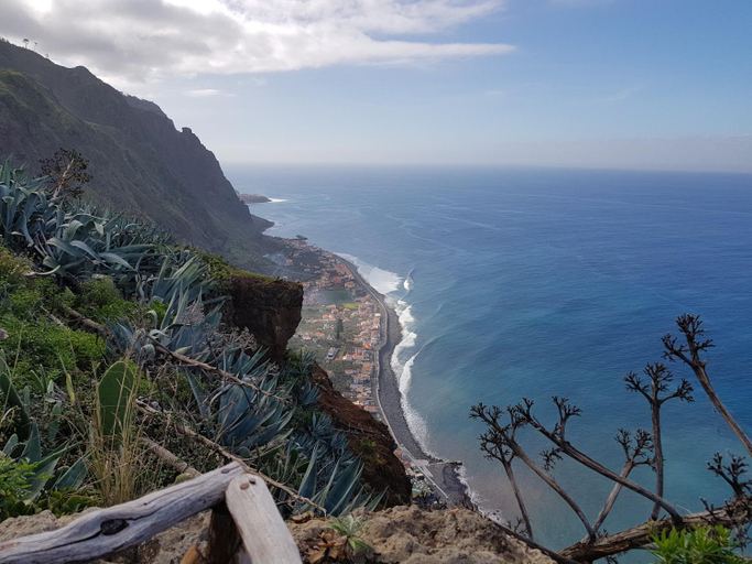 5, Mansion Almond - SEA, SUN and a charming refuge!, Calheta
