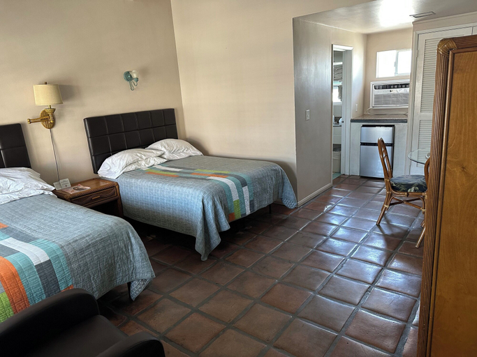 Bedroom 3, Sea Shore Motel, Los Angeles