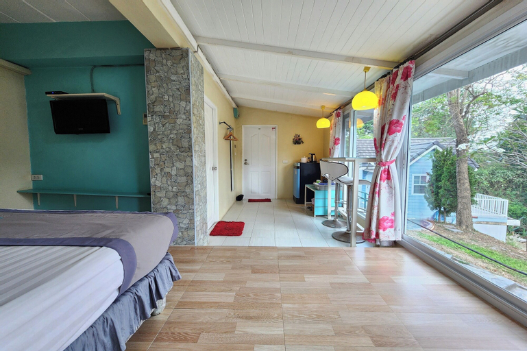 Bedroom 12
