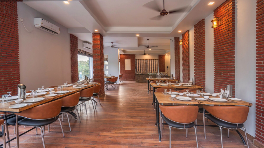 Food & Drinks, Destin Ekaant Resort by 3Tree Group, Nainital