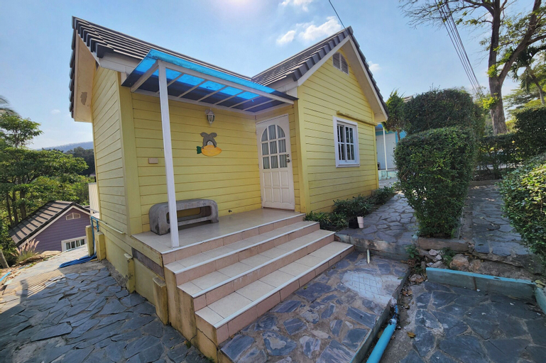 Exterior 11