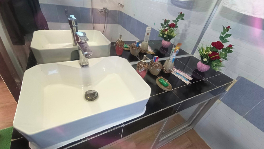 Bathroom 3, Hotel Banorupa Kuakata, Patuakhali