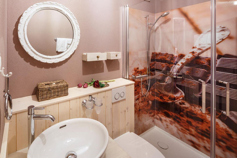 Bathroom 9