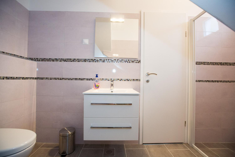 Bathroom 5, Aida Apartments and Rooms for couples and families FREE PARKING, Dubrovnik