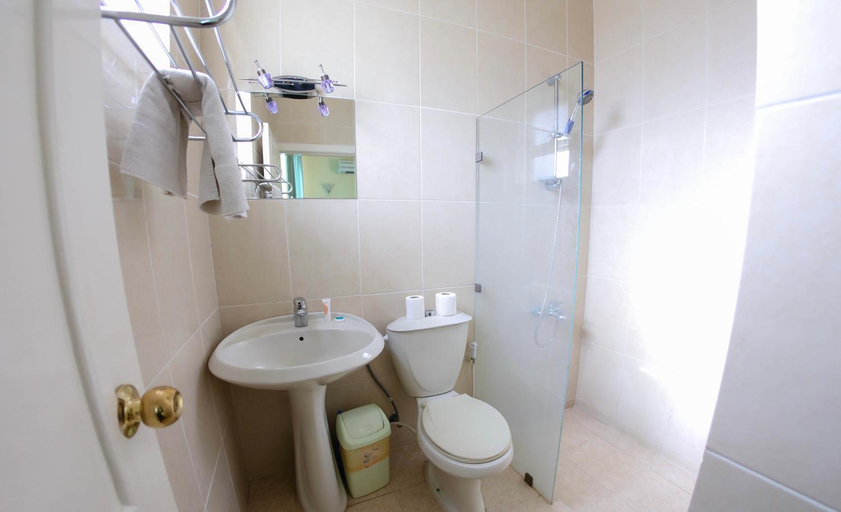 Bathroom 3, Red Sea Dive Center , Aqaba