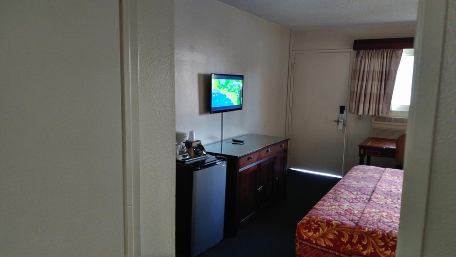 Bedroom 2, Valley Hotel, Los Angeles