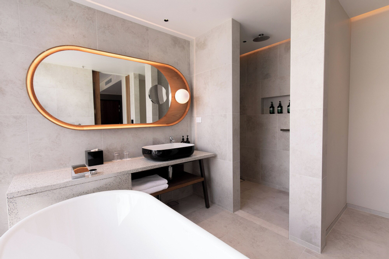 Bathroom 9