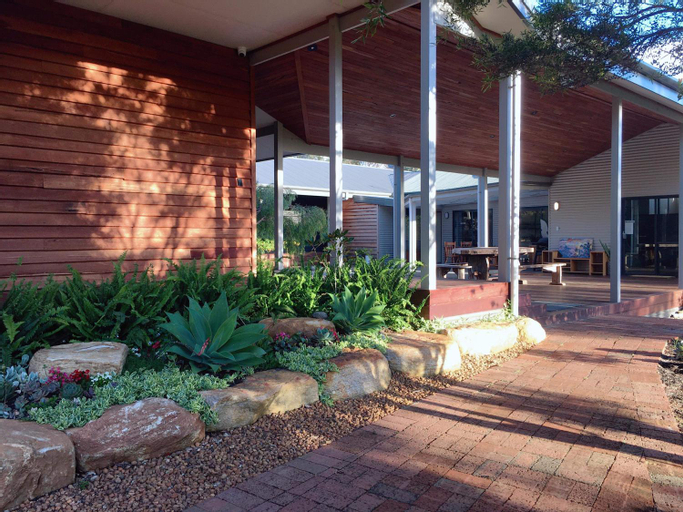 Grape Juice Retreat Rustic romantic gateway 5mins to beaches & town, Augusta-Margaret River
