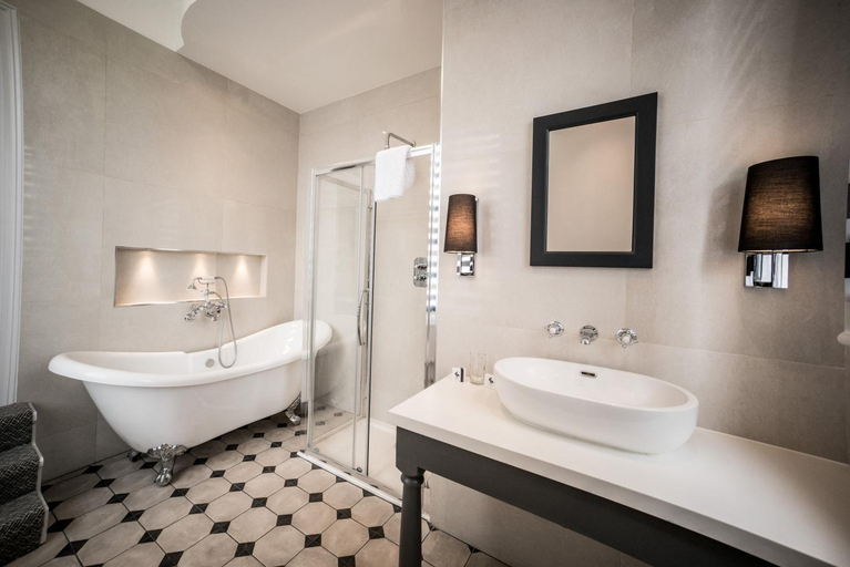 Bathroom, Steventon House Hotel, Oxfordshire