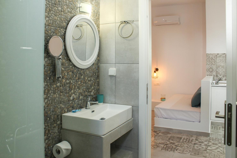 Bathroom 4, Haraki Sea & Sun, South Aegean