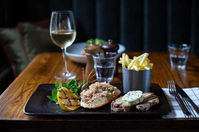 Food & Drinks 5, The Dukes Head Hotel, London