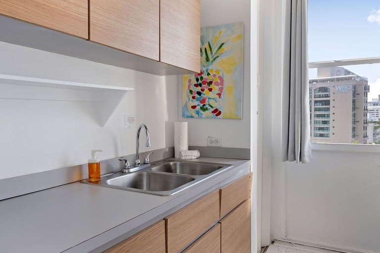 Others 5, Marina Beach 2 Bd Oceanfront Pool Parking