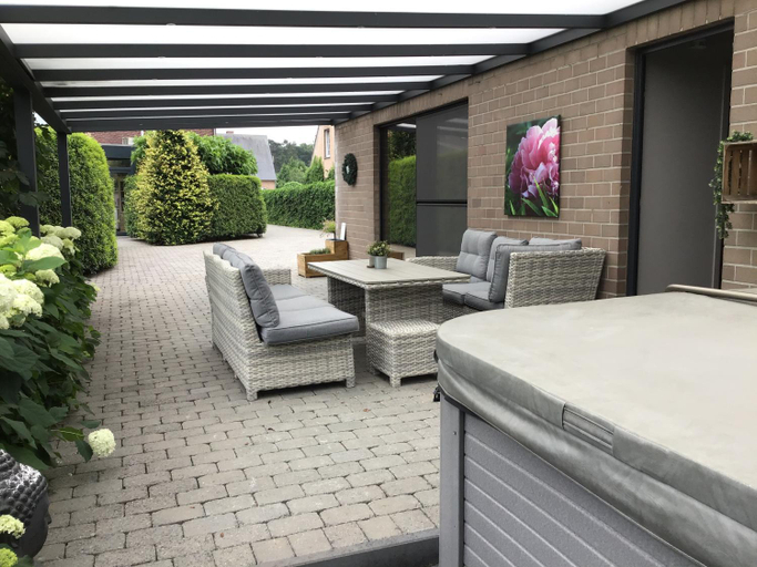 Others 4, Studio Gardenroom Guesthouse De Steenberg met wellness & tuinzicht, Antwerpen