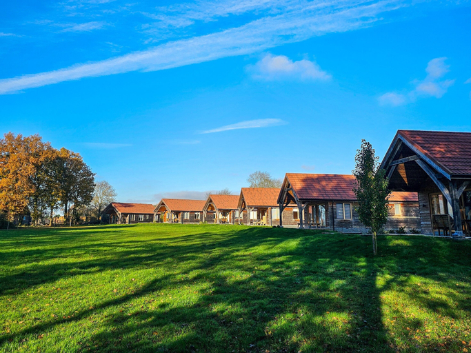 Exterior & Views 2, Hay's Wood Retreat, Cambridgeshire