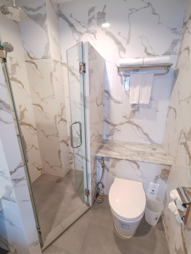 Bathroom 17