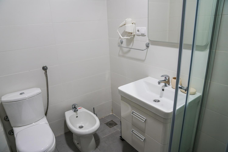 Bathroom 4, BUZUKU Apartments Liman (Mediterraneo)