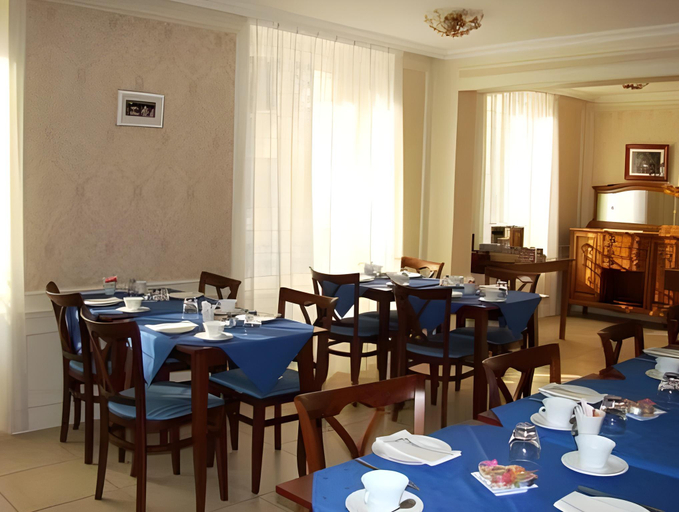 Food & Drinks 5, Hotel Castel Jeanson, Marne