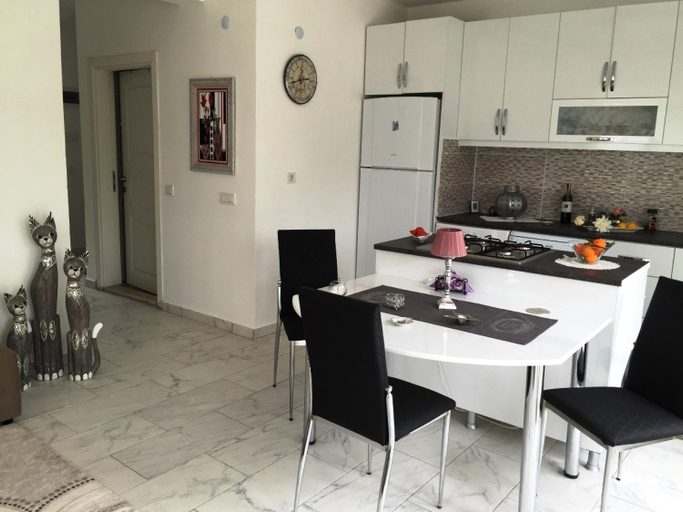 Others 4, Belka Golf Residence (LUX Apart poolside), Serik