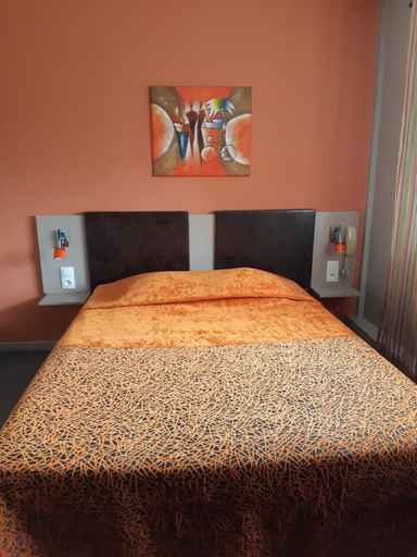 Bedroom 2, Hotel Savary, Charente-Maritime