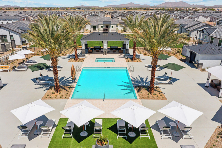 Sport & Beauty, Breezy Modern House with Pool BBQ, Pinal