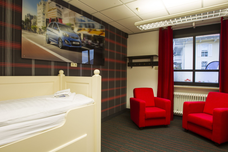 Bedroom 3, Inzell Zentrum Hotel, Traunstein