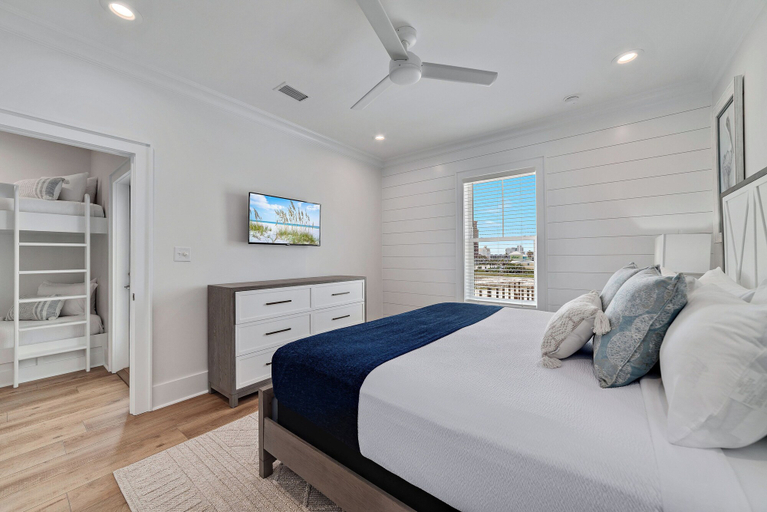 Bedroom 5, Beautiful 4 Bed, 4 Bath Home, Next to Pool & Beach, Baldwin