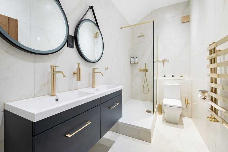 Bathroom 4, Luxury Large Apartment in Central London, London