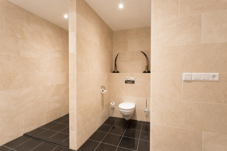 Bathroom 3, Lage Wurft Beach Apartments, Noordwijk