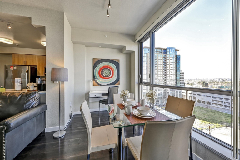 Food & Drinks 5, Global Luxury Suites San Jose Downtown, Santa Clara