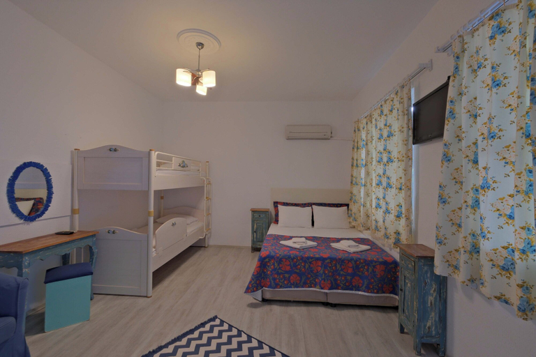 Bedroom 2, Adrasan Hotel, Kumluca