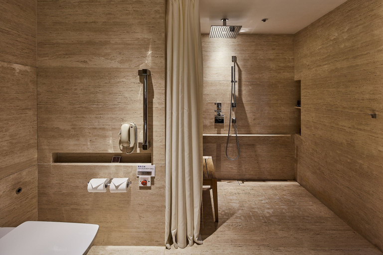 Bathroom 5, The Ritz-Carlton, Hong Kong, Kowloon